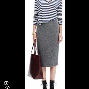 Madewell pencil skirt; wool and cotton blend. Excellent condition!